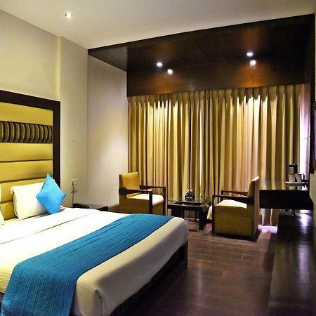 Landmark Hotell Chandīgarh Eksteriør bilde