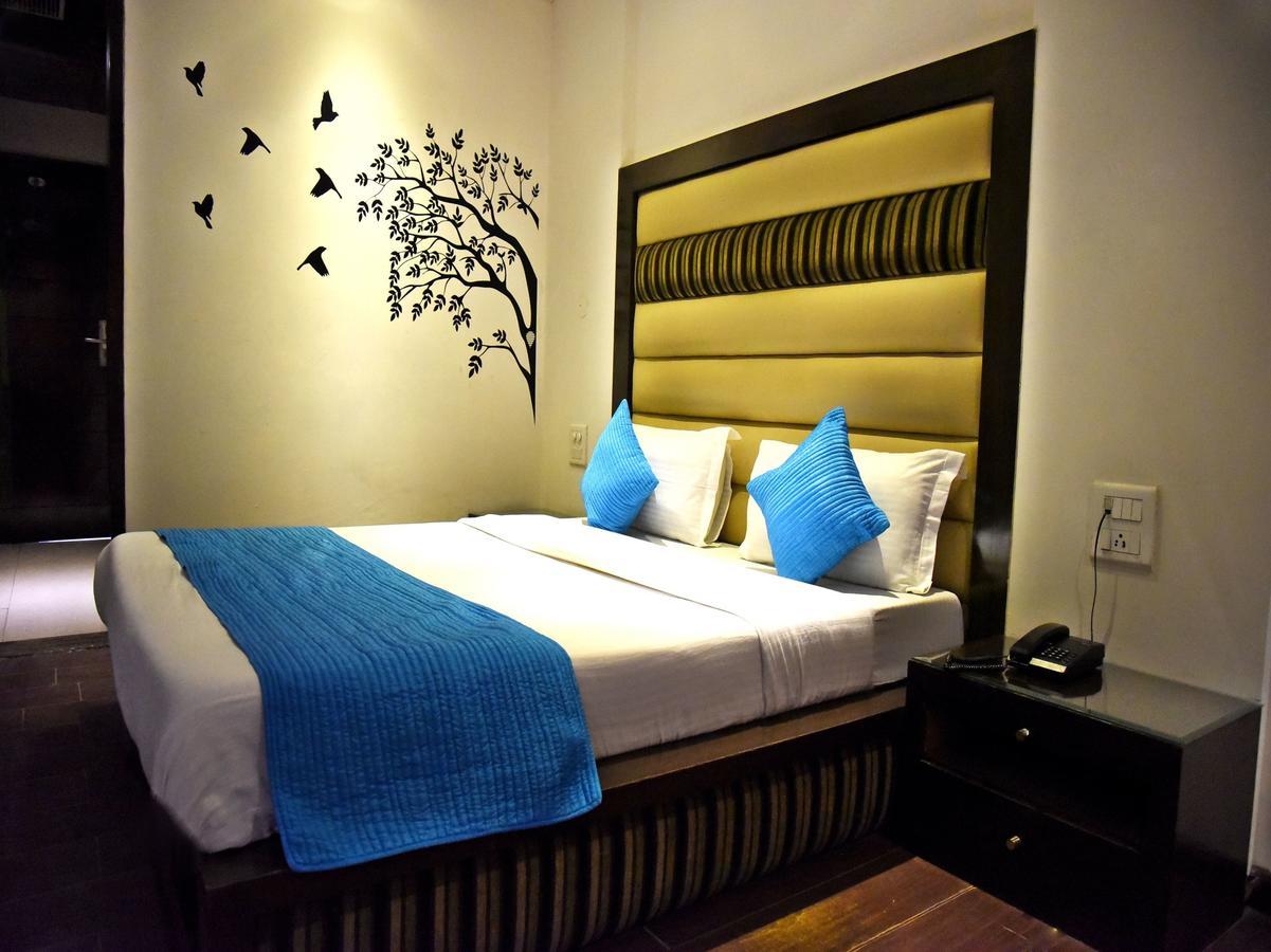 Landmark Hotell Chandīgarh Eksteriør bilde