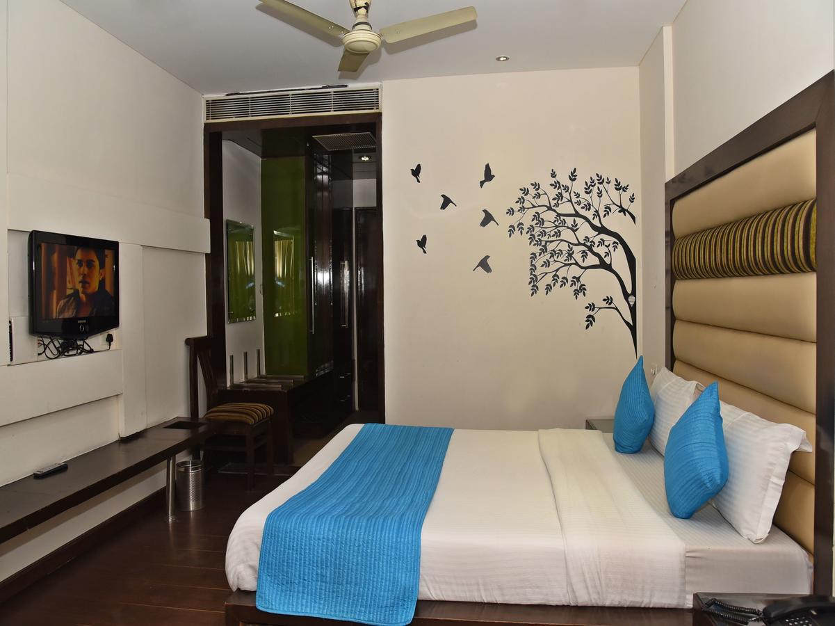 Landmark Hotell Chandīgarh Eksteriør bilde